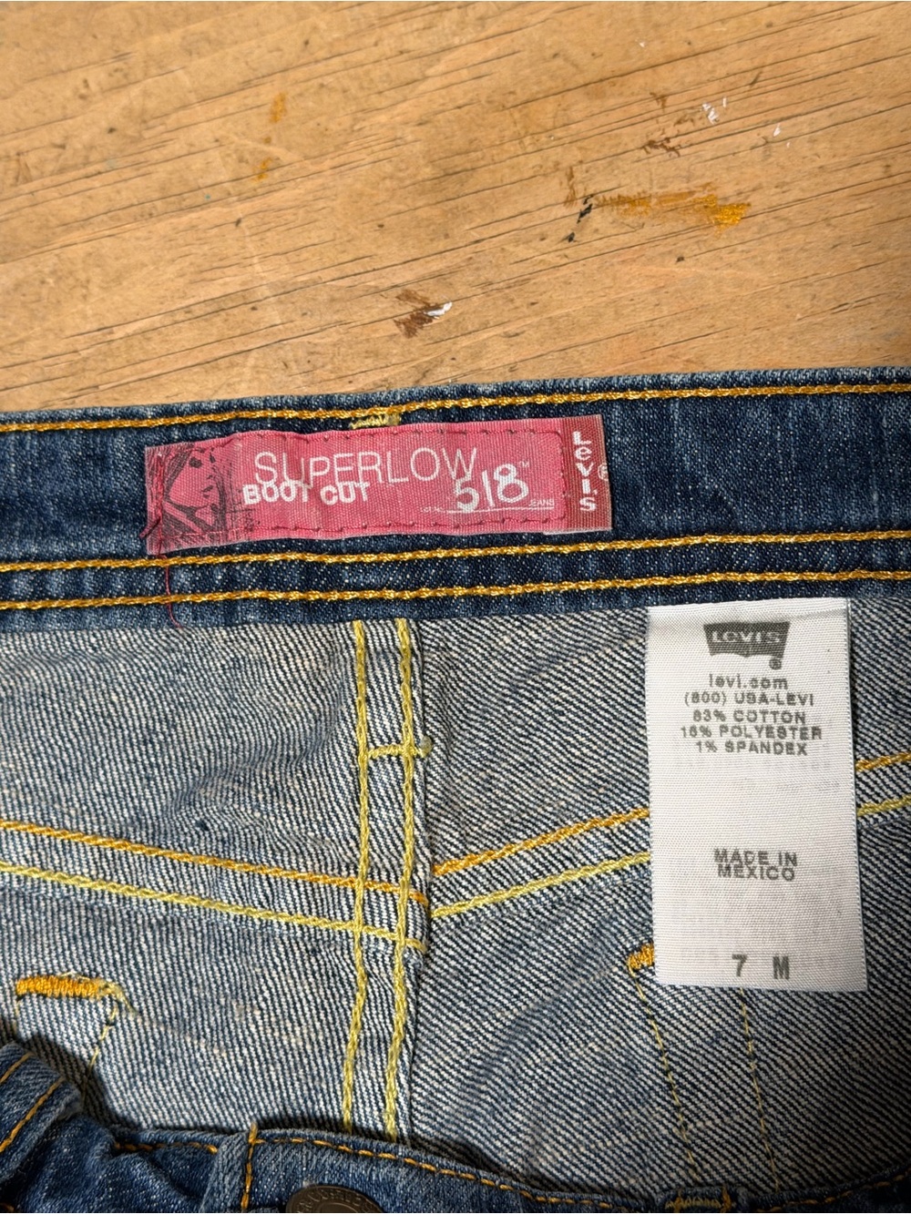 Levi's Medium Blue Flared Jeans Super low 518’s Y2K - Picture 3 of 4